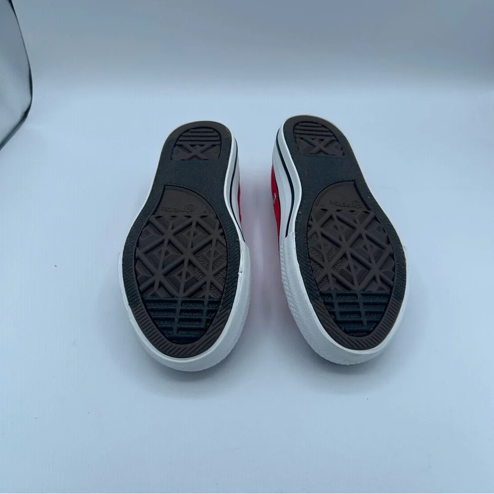 New converse all star low top sneakers youth 11.5 red